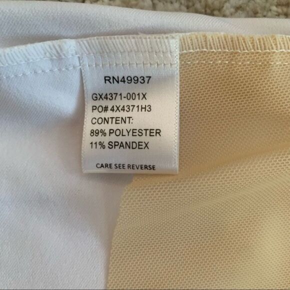 Tail Women’s Golf Shorts Bermuda Length Sz 8 - Picture 4 of 11